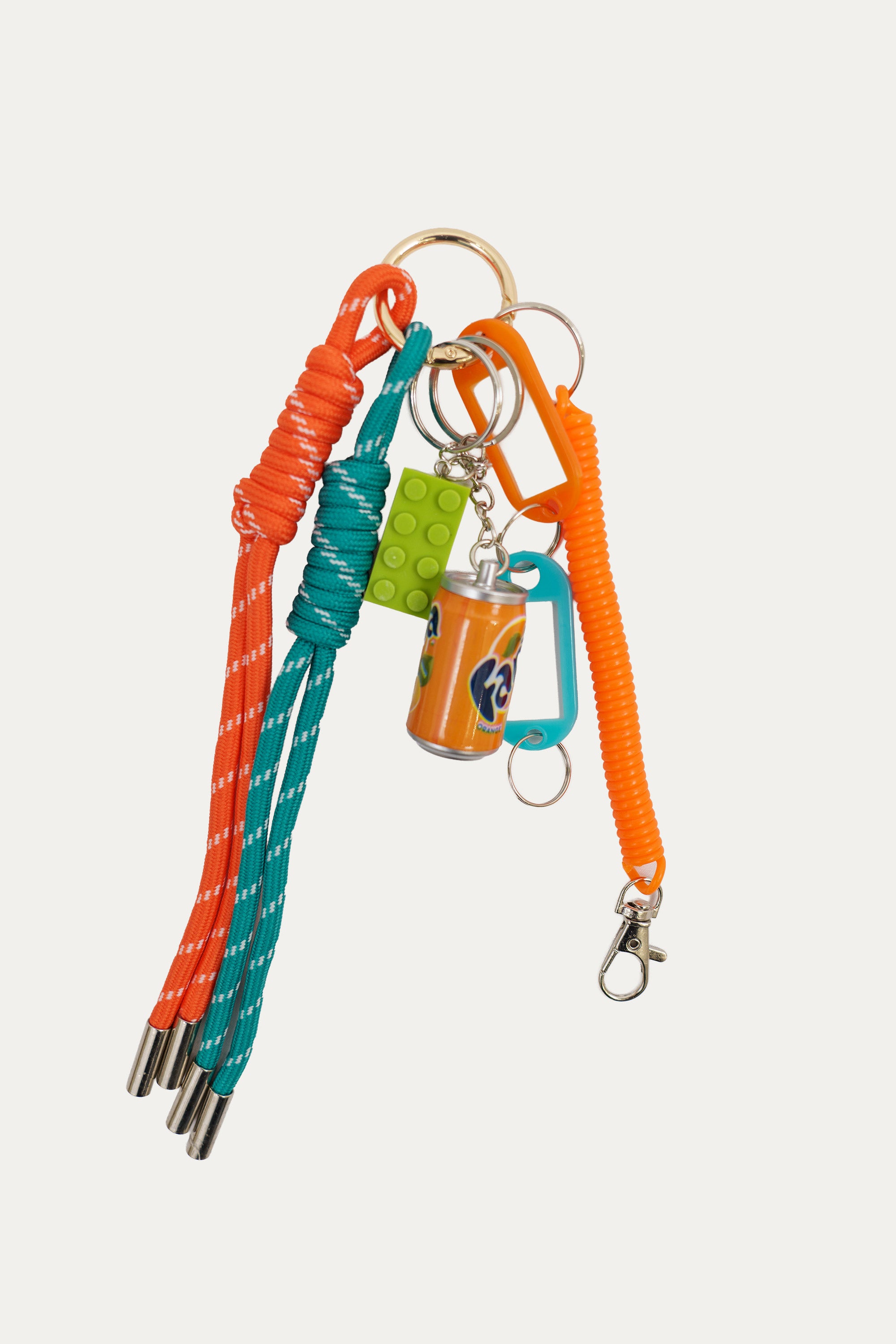 Colgante para bolso multicolor con cordones