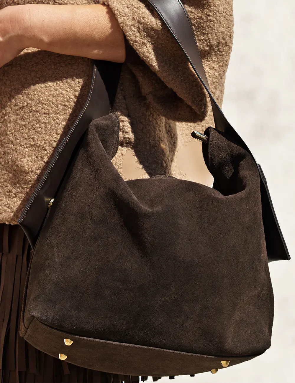 Bolso piel de ante | elevee. Es Bolso piel de ante con asa ancha y correa ajustable elevee Es