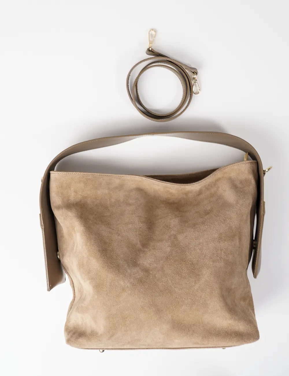 Bp-25151- taupe-4 | elevee. Es Bolso piel de ante elevee Es