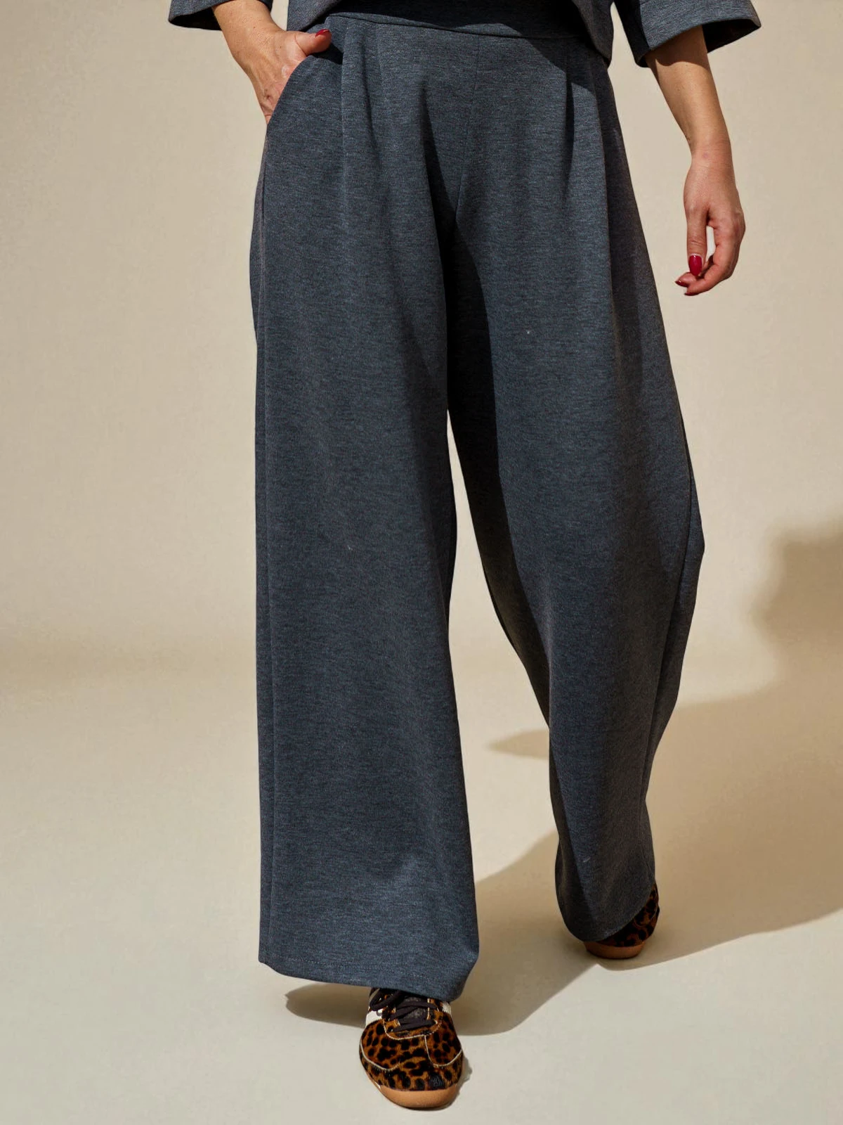Conjunto-gris-pantalon-g-877c2-jersey-g-1000-2-2_elevee-es. Webp | elevee. Es Elevee Es