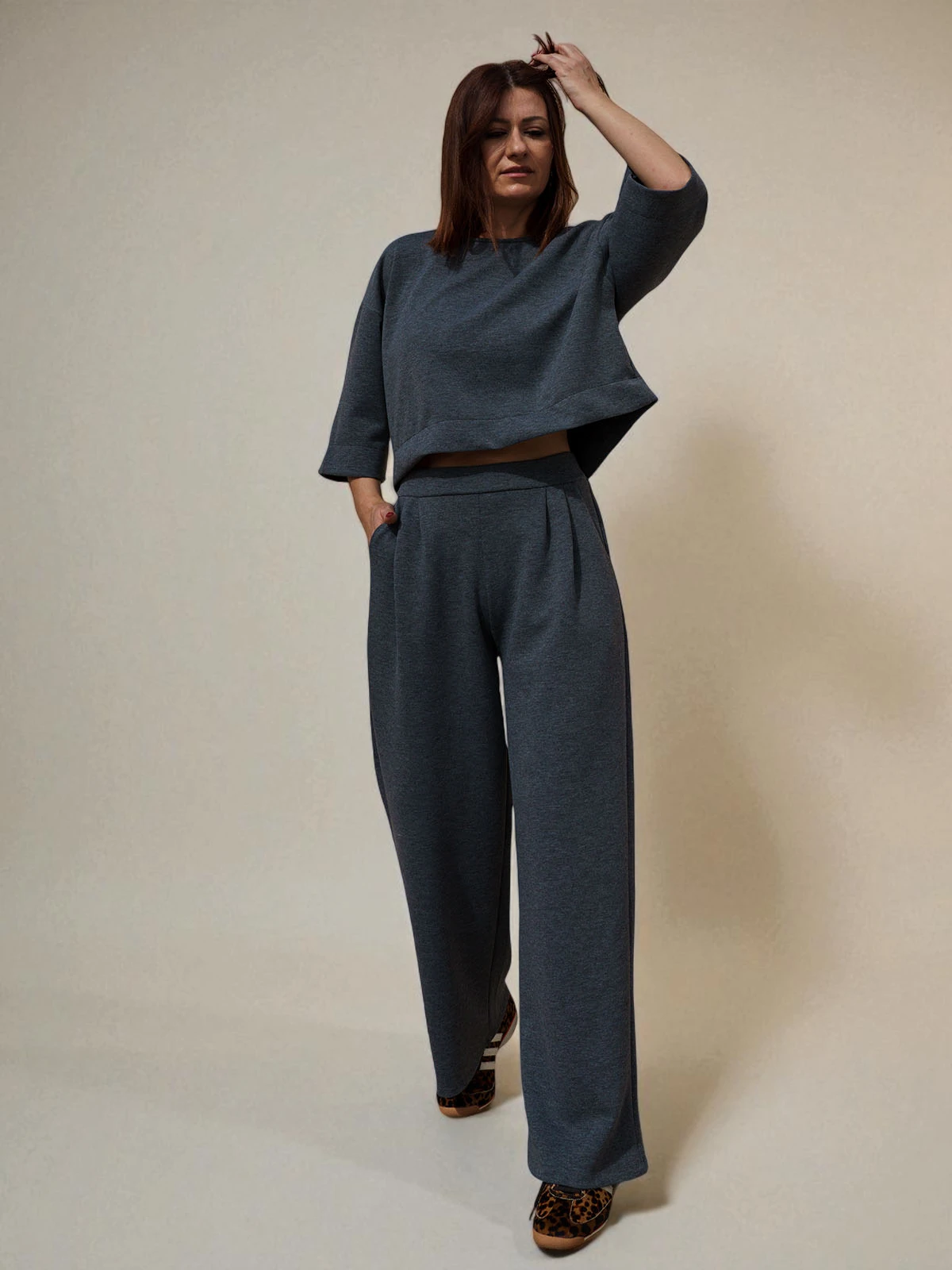 Conjunto-gris-pantalon-g-877c2-jersey-g-1000-2-3_elevee-es. Webp | elevee. Es Elevee Es