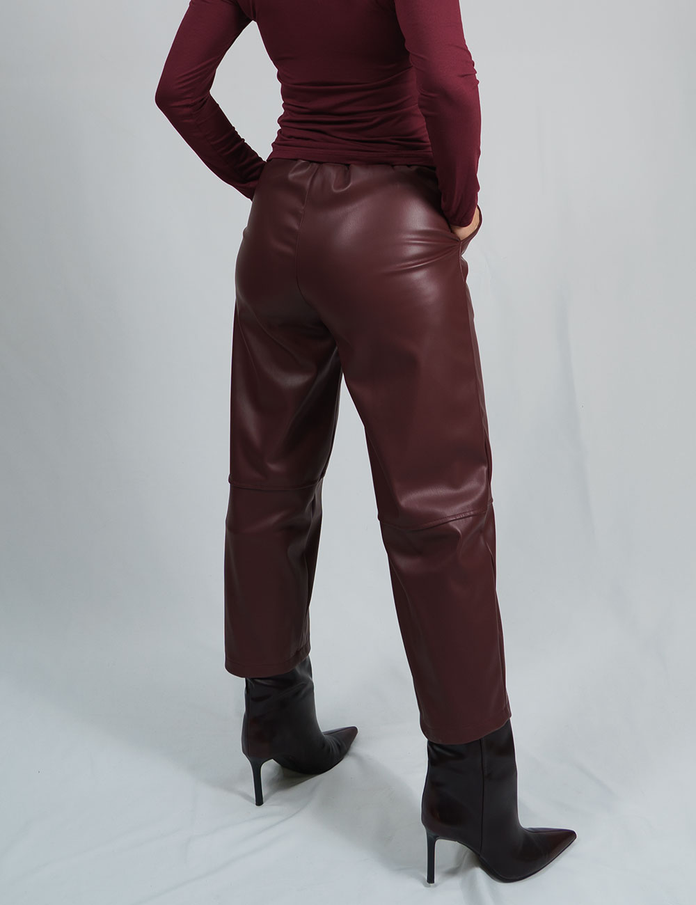 25348-b4 | elevee. Es Pantalón de polipiel buredeos elevee Es