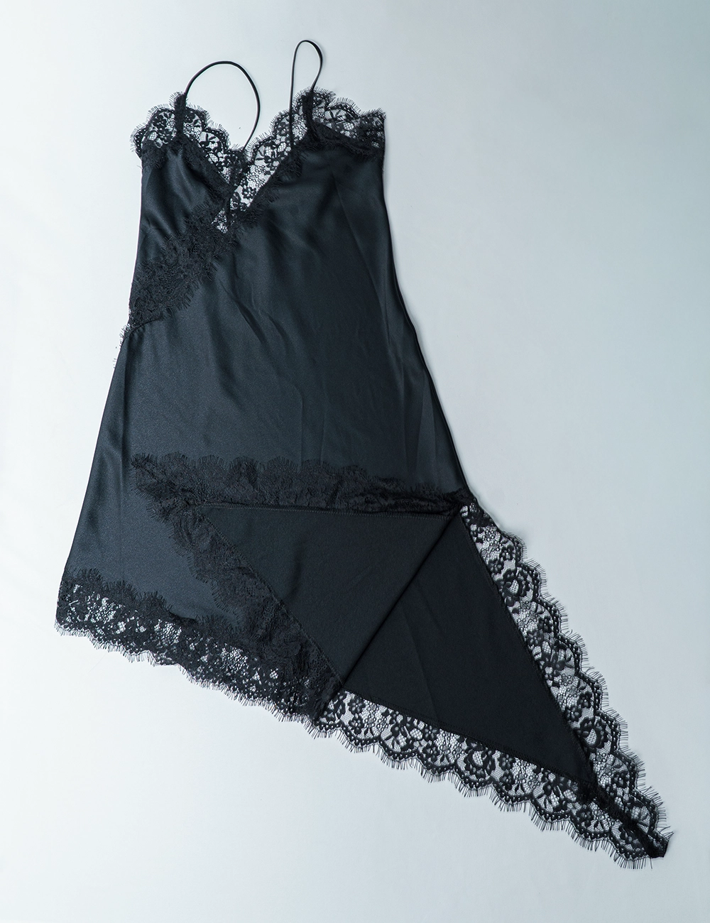 55176 negro-2 | elevee. Es Vestido lencero asimÉtrico negro elevee Es