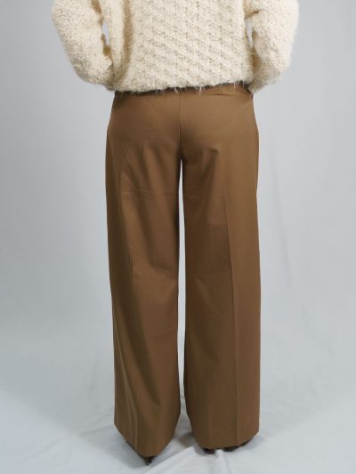 PantalÓn de pinzas recto ancho  camel  elevee Es