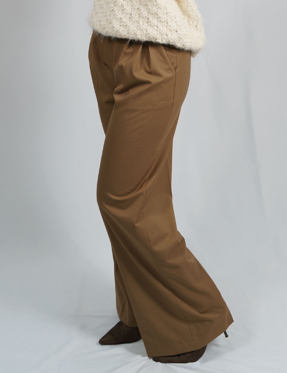 F02502-c4 | elevee. Es PantalÓn de pinzas recto ancho camel elevee Es