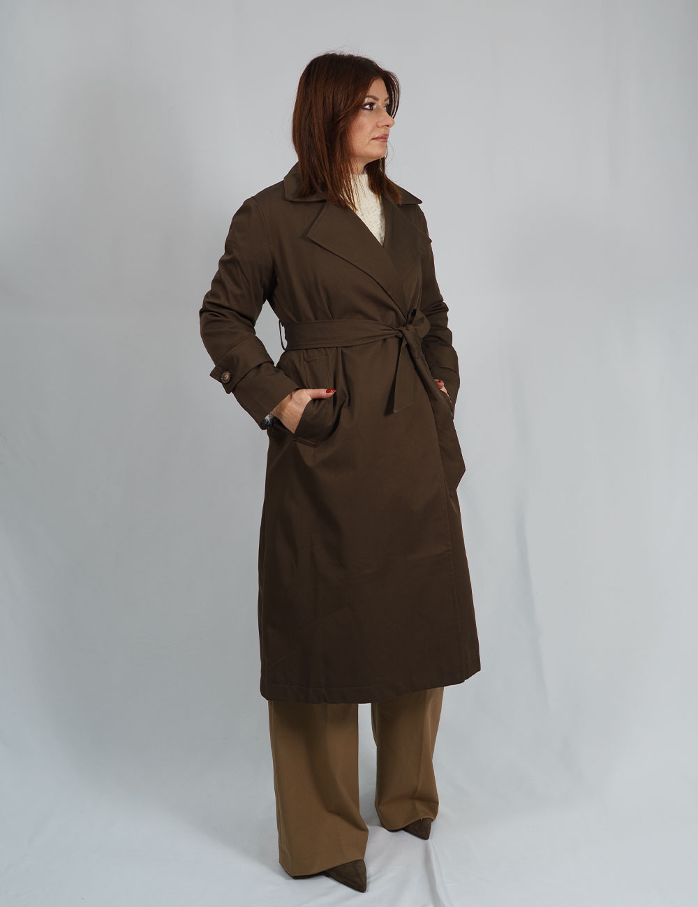 G0555015---mc2 | elevee. Es Trench largo marrÓn elevee Es